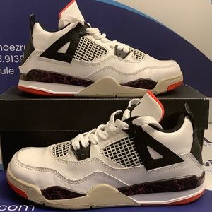 Air Jordan 4 Pale Citron Kids Size 2y